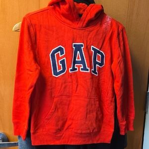 GAP Red Sweatshirt Hoodie with Logo and Drawstrings. Kids L, 10